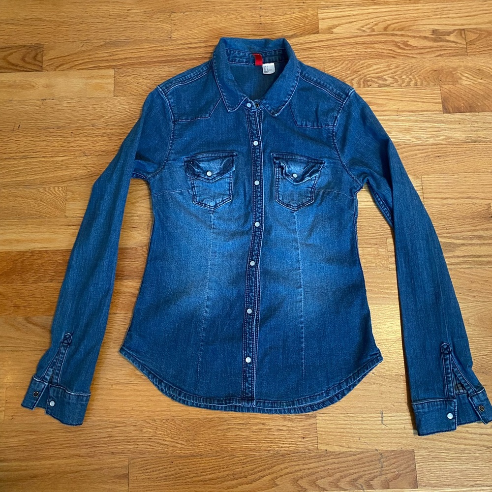 H&M WMN Top Size: 6